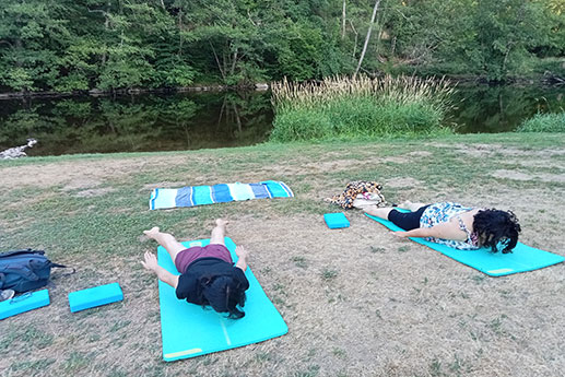 Pilates en extérieur Menat plage des Tarteaux